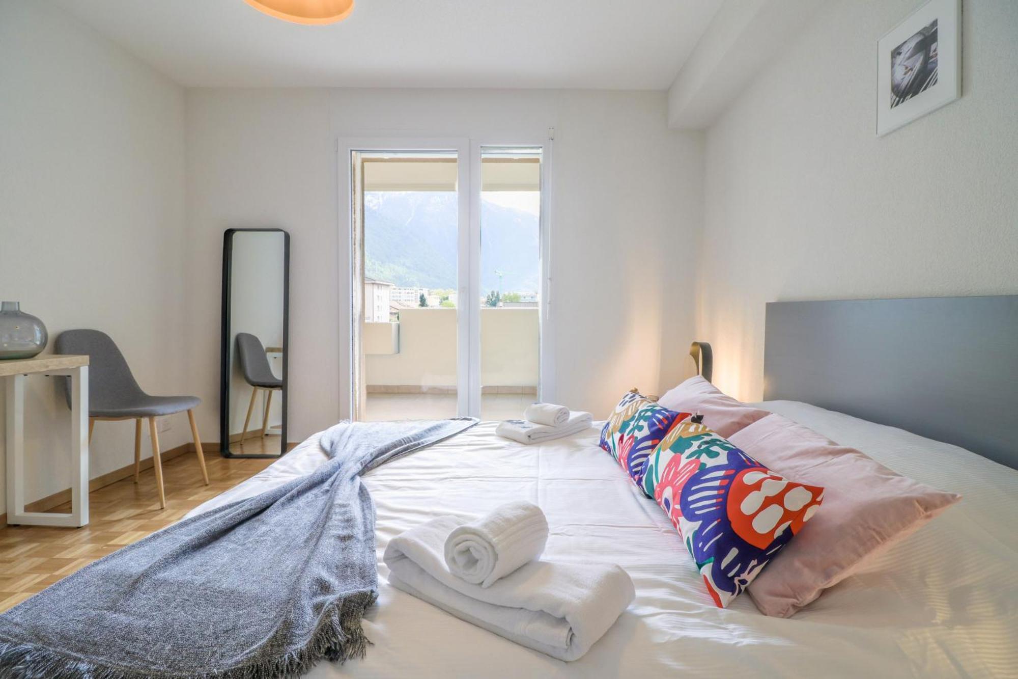 Modern Apartment Close To Martigny Train Station Экстерьер фото
